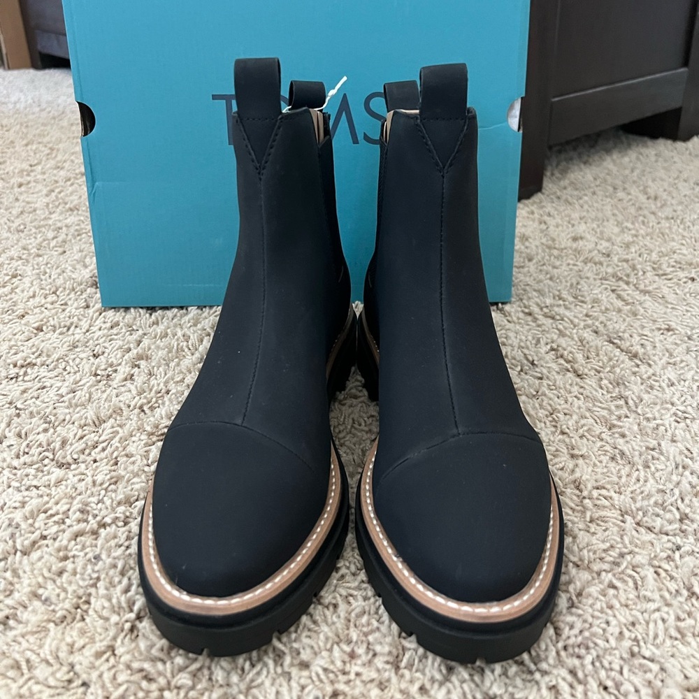 TOMS Women's Skylar Boots, Size 7.5 - Picture 3 of 7